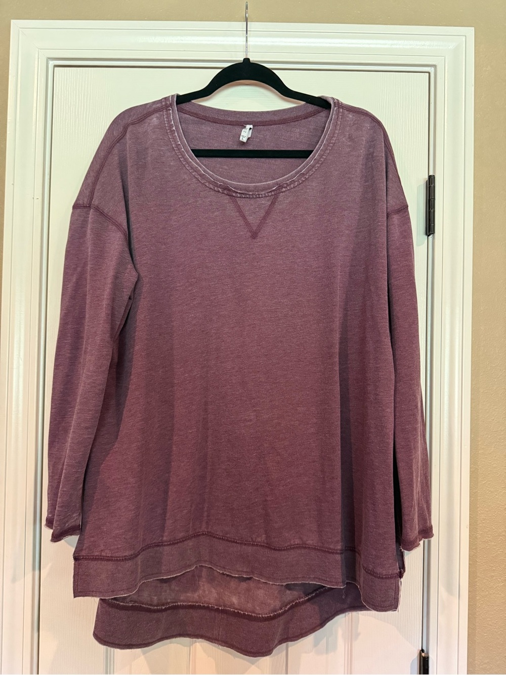 Womens Z Supply lightweight sweatshirt